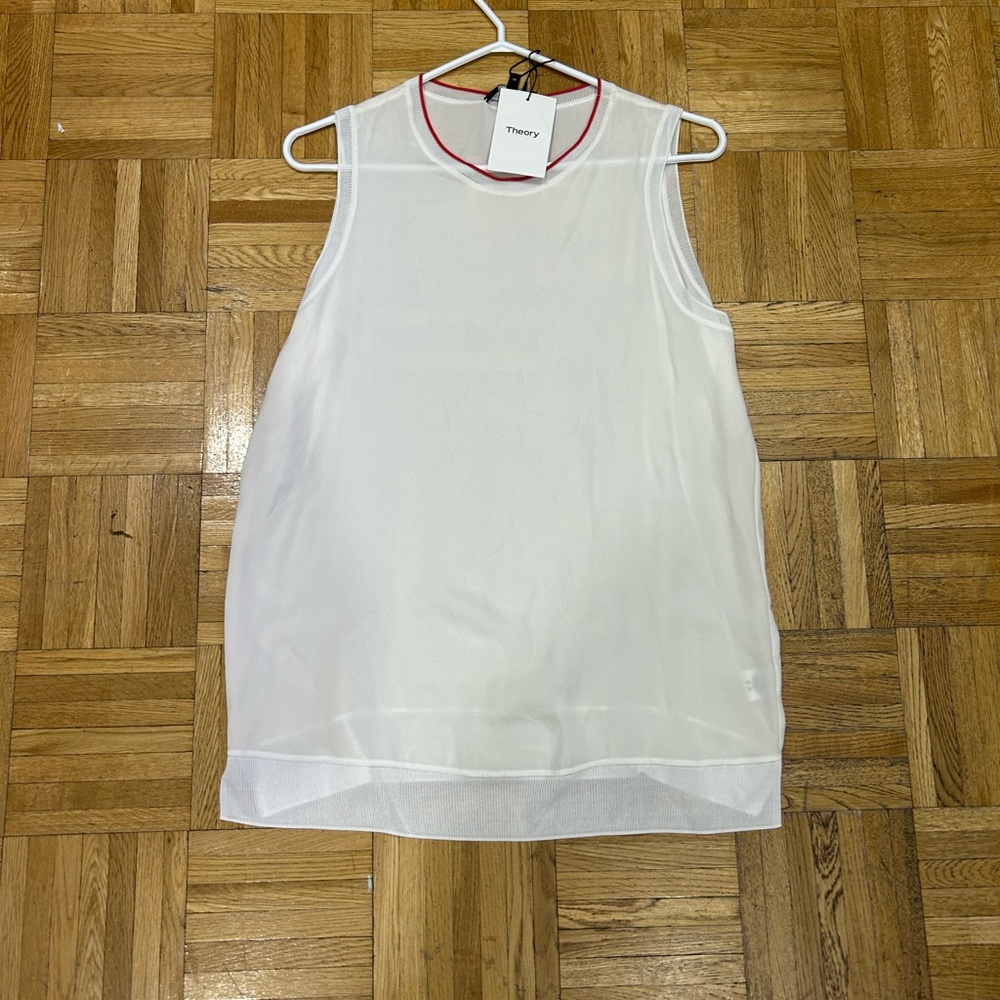BNWT Theory top size medium